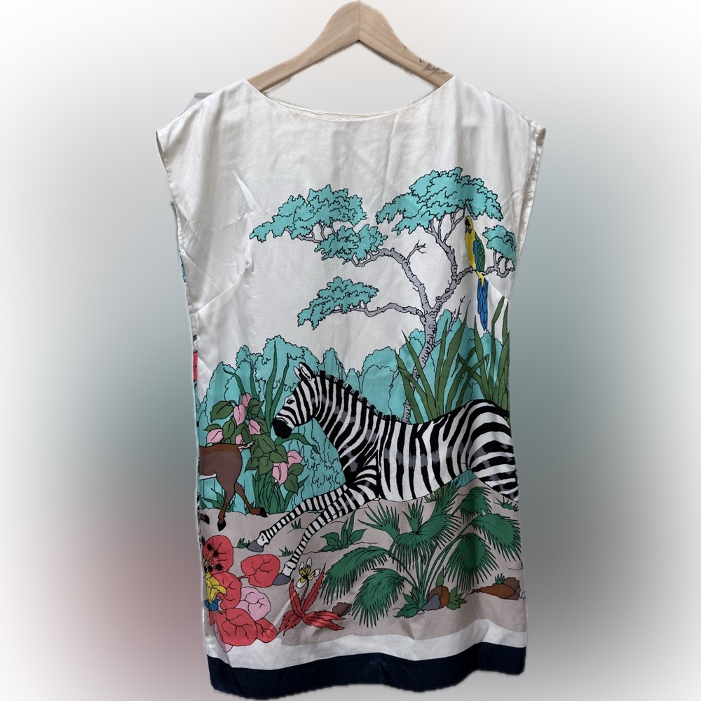 💯 Silk shift dress with a zebra jungle print